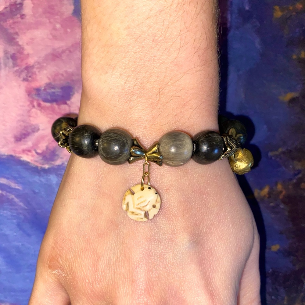 Shell Frog Bracelet